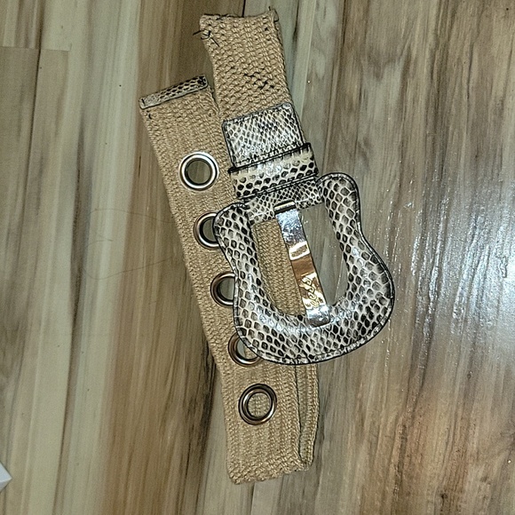 Guess Real Snakeskin Big Buckle Stretch Belt - Picture 8 of 11